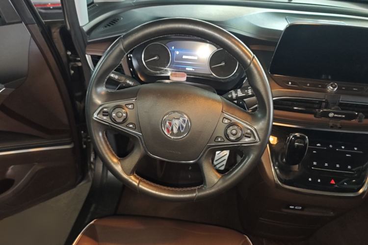 Used Buick GL8 2022 Land Business Class 652T Luxury Model Steering Wheel