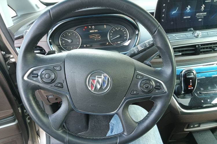 Used Buick GL8 2022 Land Business Class 652T Luxury Model Steering Wheel