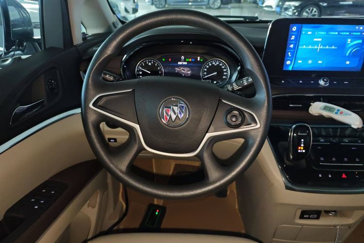 Used Buick GL8 2022 Land Cruiser Executive Class 652T Comfort Model Steering Wheel