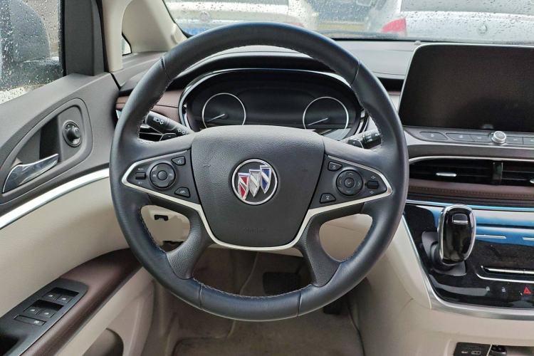 Used Buick GL8 2022 Land Cruiser Executive 652T Prestige Edition with Welfare Features Steering Wheel