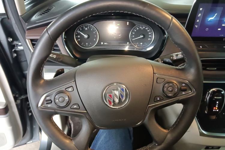 Used Buick GL8 2022 Land Business Class 652T Luxury Model Steering Wheel