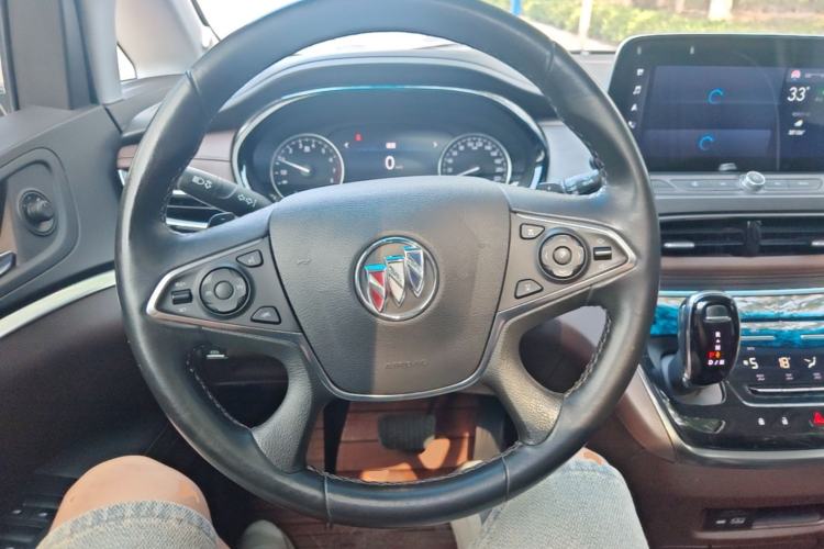 Used Buick GL8 2022 Land Business Class 652T Luxury Model Steering Wheel