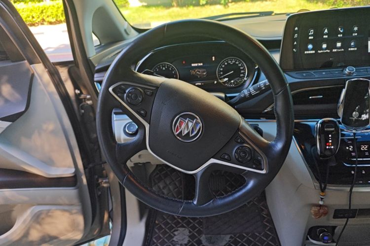 Used Buick GL8 2022 Land Business Class 652T Luxury Model Steering Wheel