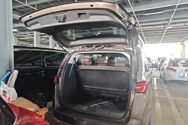 Used Buick GL8 2022 Land Business Class 652T Luxury Model Trunk