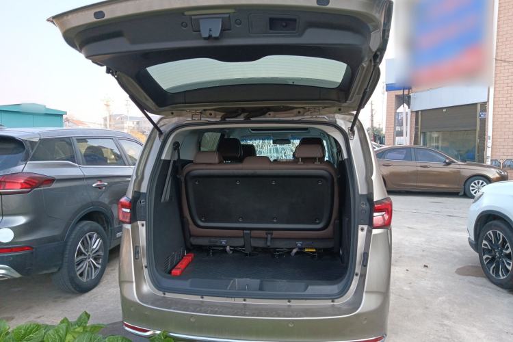 Used Buick GL8 2022 Land Business Class 652T Luxury Model Trunk