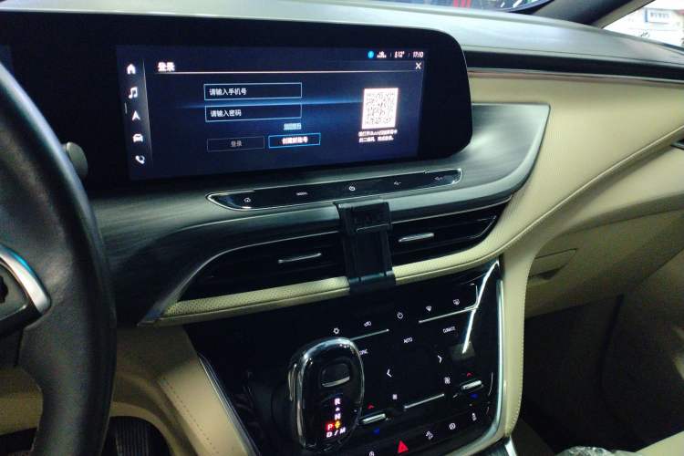 Used Buick GL8 2022 ES Landtrek 653T Flagship Model Audio And AC Panel
