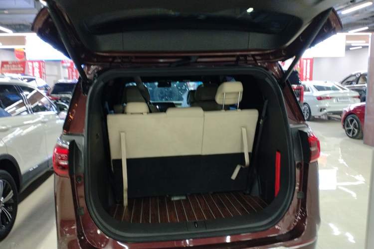 Used Buick GL8 2022 ES Landtrek 653T Flagship Model Trunk