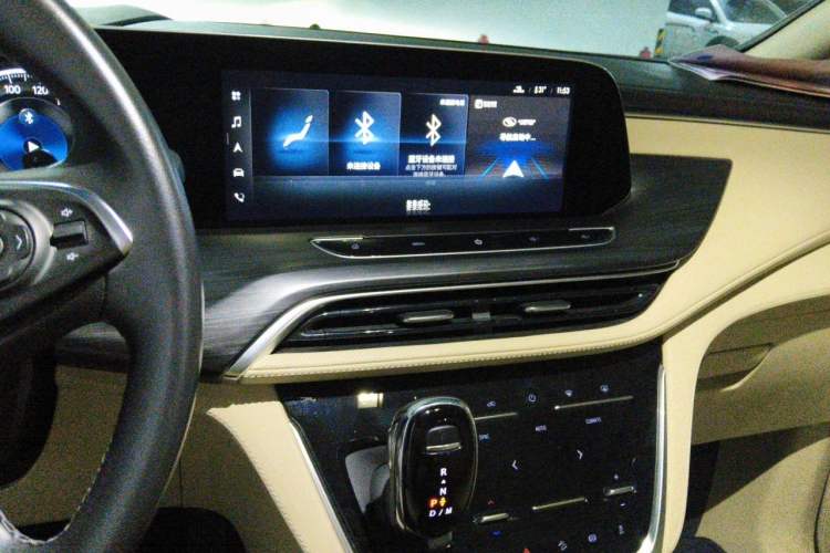 Used Buick GL8 2022 ES Landtrek 653T Luxury Edition Audio And AC Panel