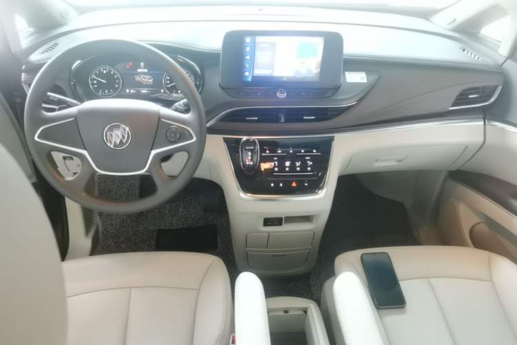 Used Buick GL8 2022 Land Cruiser Executive Class 652T Comfort Model Center Console