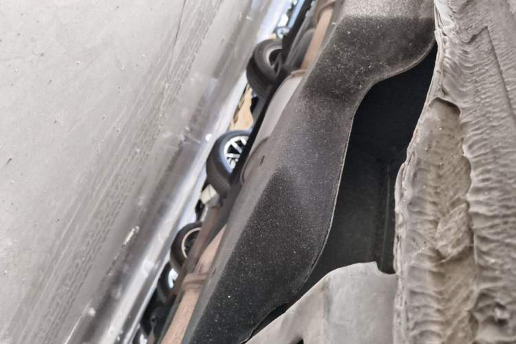 Used Buick GL8 2022 Land Cruiser Executive Class 652T Comfort Model Chassis Front Right