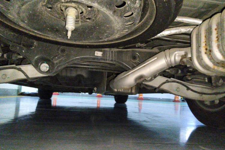 Used Buick GL8 2022 ES Landtrek 653T Luxury Edition Chassis Rear