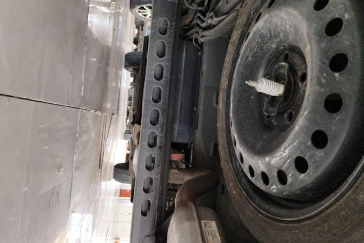 Used Buick GL8 2022 Land Cruiser Executive Class 652T Comfort Model Chassis Rear