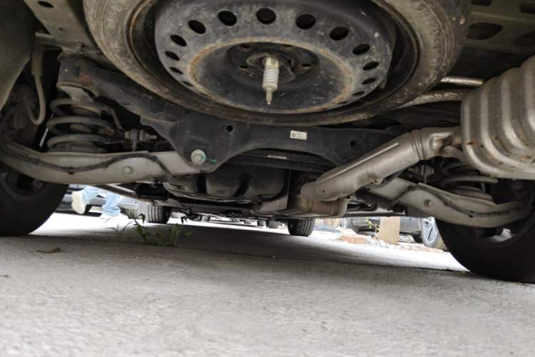 Used Buick GL8 2022 ES Landtrek 653T Luxury Edition Chassis Rear