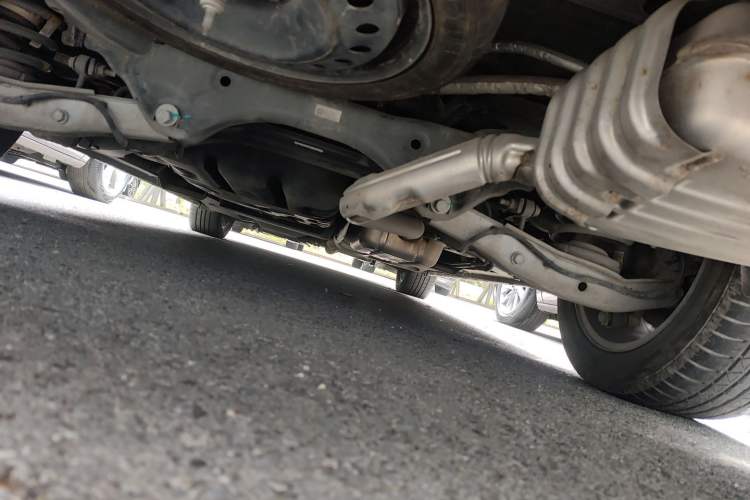 Used Buick GL8 2022 ES Land Cruiser 653T Luxury Model Chassis Rear