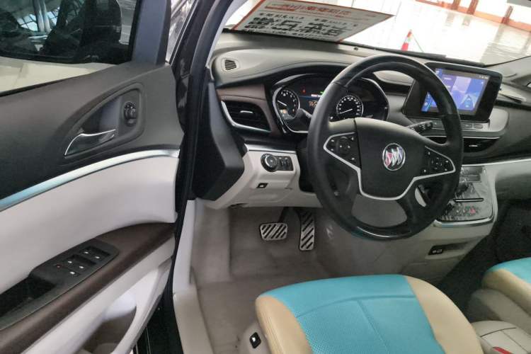 Used Buick GL8 2022 Land Cruiser Executive Class 652T Comfort Model Driver Seat