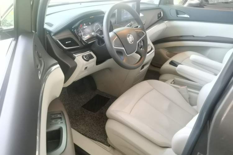 Used Buick GL8 2022 Land Cruiser Executive Class 652T Comfort Model Driver Seat