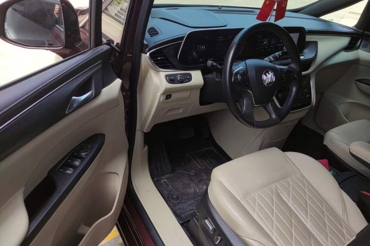 Used Buick GL8 2022 ES Land Cruiser 653T Luxury Model Driver Seat