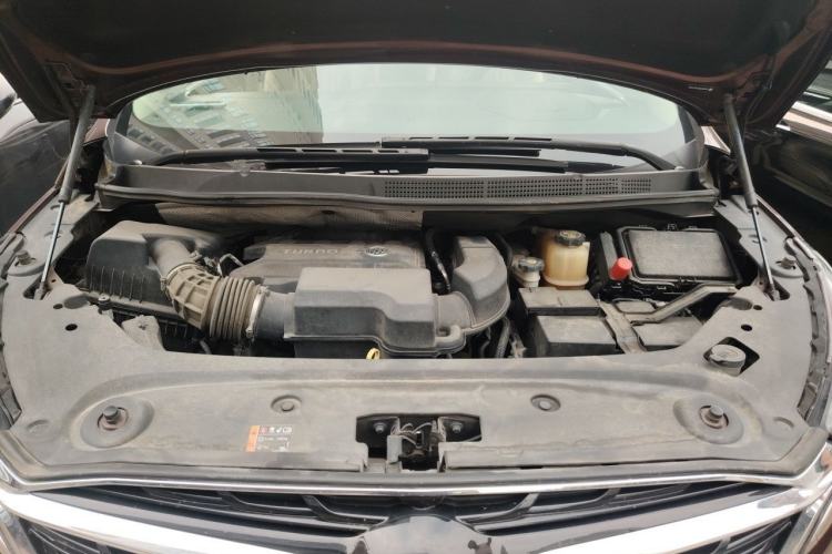 Used Buick GL8 2022 ES Landtrek 653T Flagship Model Engine Bay