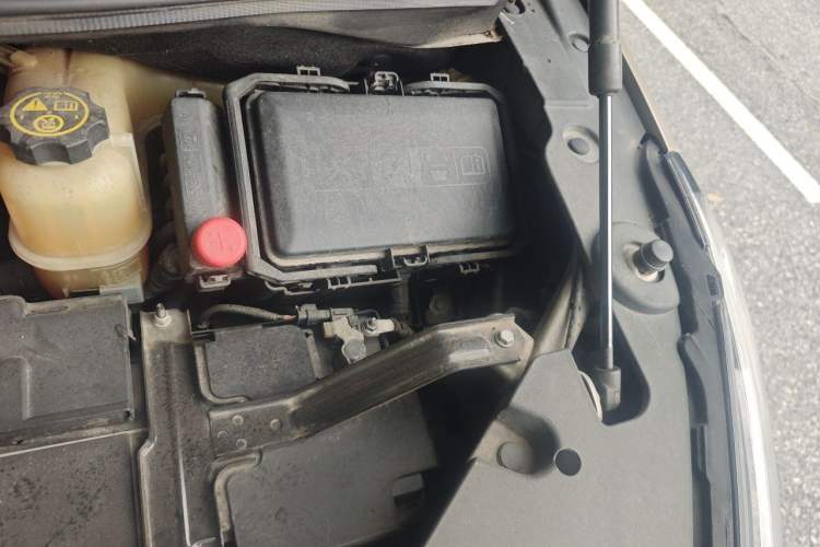 Used Buick GL8 2022 ES Landtrek 653T Luxury Edition Engine Bay Left