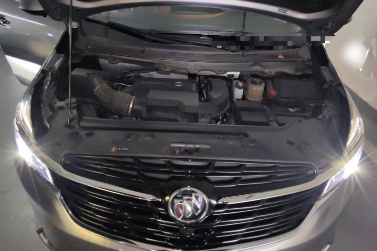 Used Buick GL8 2022 Land Cruiser Executive Class 652T Comfort Model Engine Bay