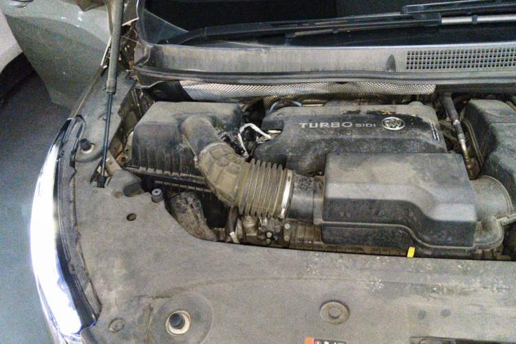 Used Buick GL8 2022 ES Landtrek 653T Luxury Edition Engine Bay Right