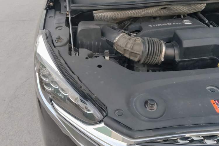 Used Buick GL8 2022 Avenir Aivia Six-Seat Deluxe Edition Engine Bay Right