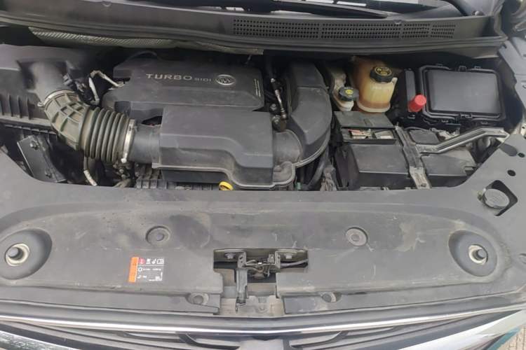 Used Buick GL8 2022 ES Landtrek 653T Luxury Edition Engine Bay