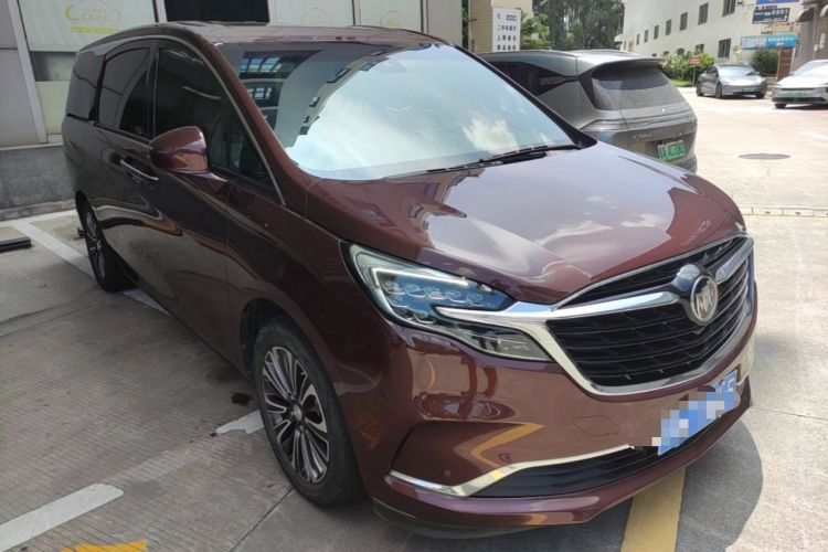 Used Buick GL8 2022 ES Land Cruiser 653T Luxury Model Front Right 45 Deg
