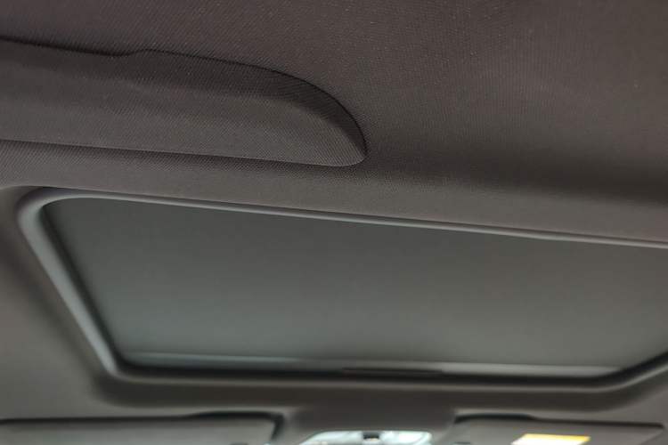Used Buick GL8 2022 ES Land Cruiser 653T Luxury Model Headliner