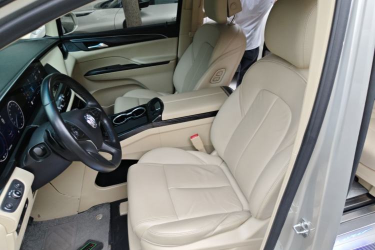 Used Buick GL8 2022 ES Landtrek 653T Luxury Edition Left Front Seat