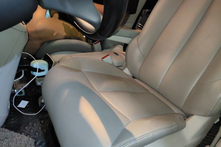 Used Buick GL8 2022 Land Cruiser Executive Class 652T Comfort Model Left Front Seat