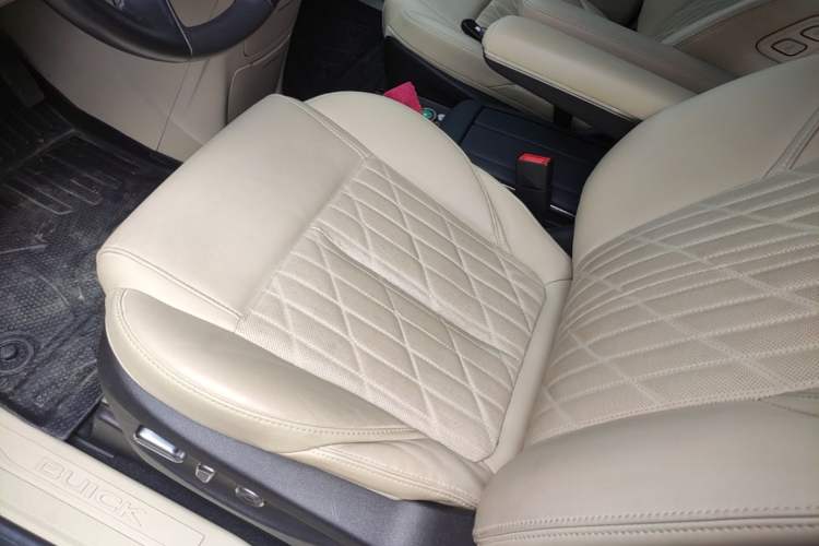 Used Buick GL8 2022 ES Land Cruiser 653T Luxury Model Left Front Seat