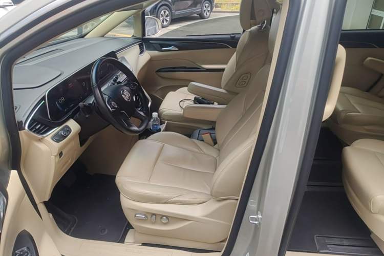 Used Buick GL8 2022 ES Landtrek 653T Luxury Edition Left Front Seat
