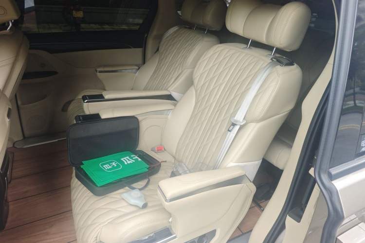 Used Buick GL8 2022 ES Landtrek 653T Luxury Edition Left Rear Seat
