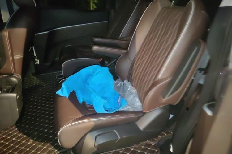 Used Buick GL8 2022 Land Business Class 652T Luxury Model Left Rear Seat