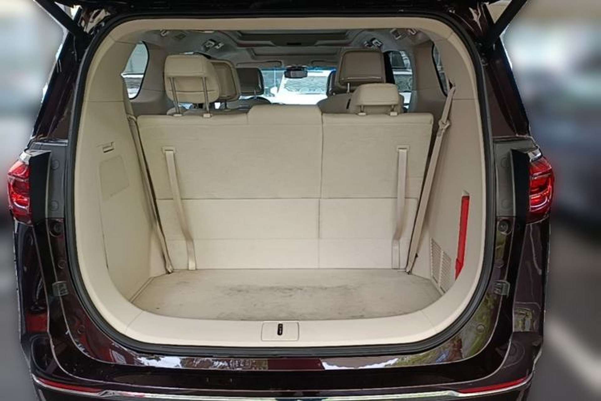 Used Buick GL8 2022 Avenir Aivia 7-Seater Deluxe Edition Trunk
