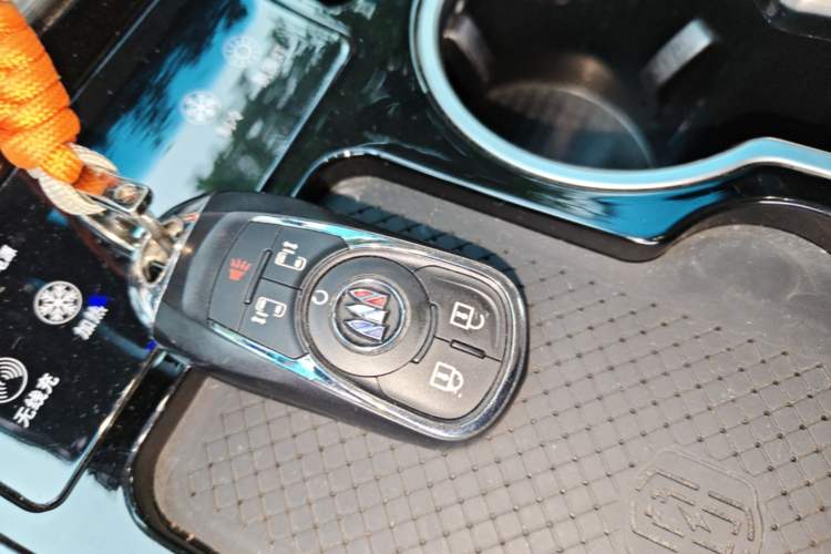 Used Buick GL8 2022 ES Landtrek 653T Luxury Edition Vehicle Key