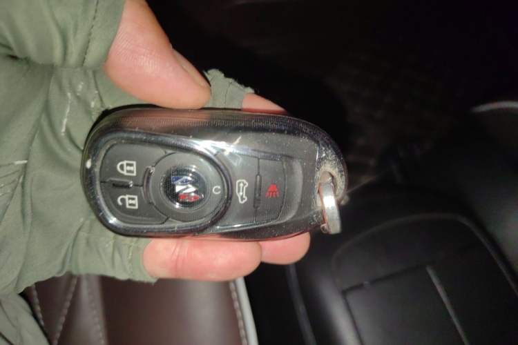Used Buick GL8 2022 Land Business Class 652T Luxury Model Vehicle Key