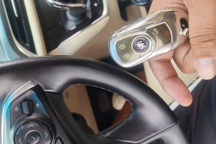 Used Buick GL8 2022 ES Landtrek 653T Luxury Edition Vehicle Key