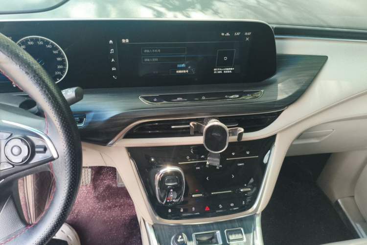 Used Buick GL8 2022 ES Landtrek 653T Comfort Edition Audio And AC Panel