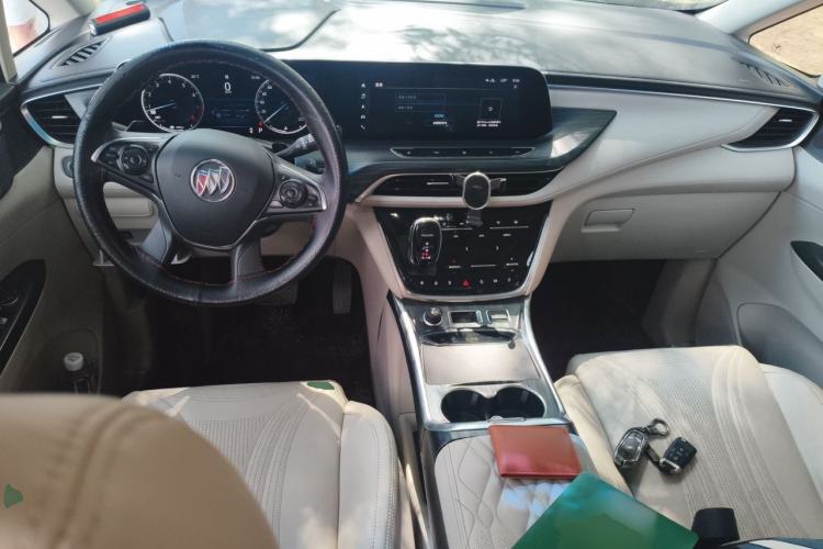 Used Buick GL8 2022 ES Landtrek 653T Comfort Edition Center Console