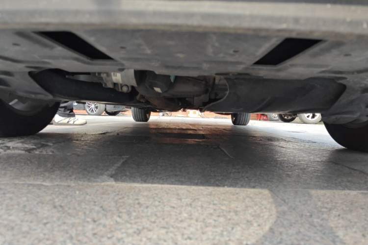 Used Buick GL8 2022 ES Landtrek 653T Luxury Edition Chassis Front