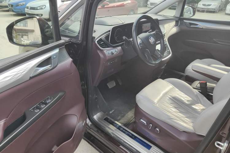 Used Buick GL8 2022 Avenir Aivia Six-Seat Deluxe Edition Driver Seat