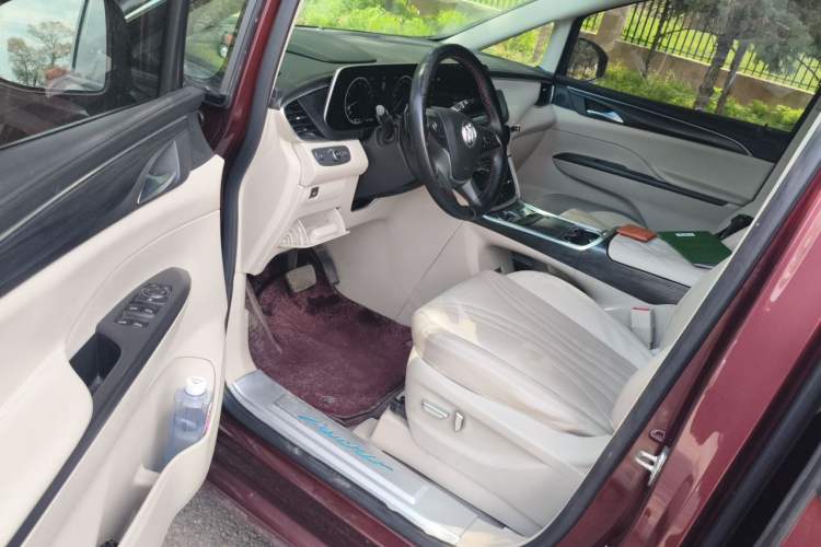 Used Buick GL8 2022 ES Landtrek 653T Comfort Edition Driver Seat