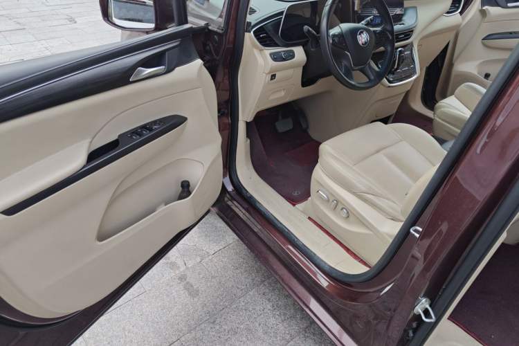 Used Buick GL8 2022 ES Landtrek 653T Luxury Edition Driver Seat