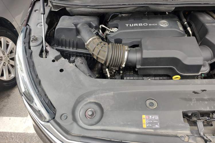 Used Buick GL8 2022 Avenir Aivia 7-Seater Deluxe Edition Engine Bay Right