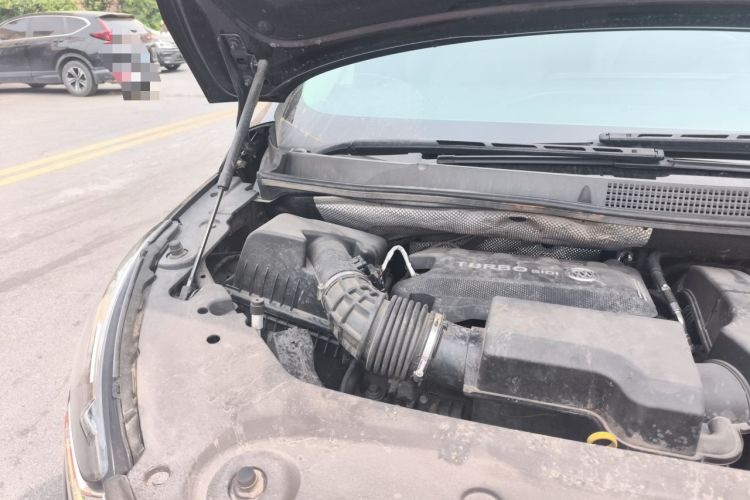 Used Buick GL8 2022 Avenir Aivia Six-Seat Deluxe Edition Engine Bay Right