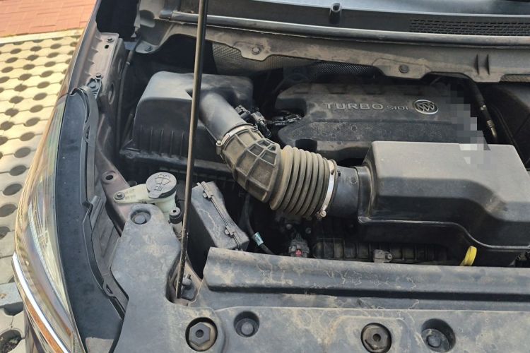 Used Buick GL8 2022 Land Executive Class 652T Prestige Model Engine Bay Right