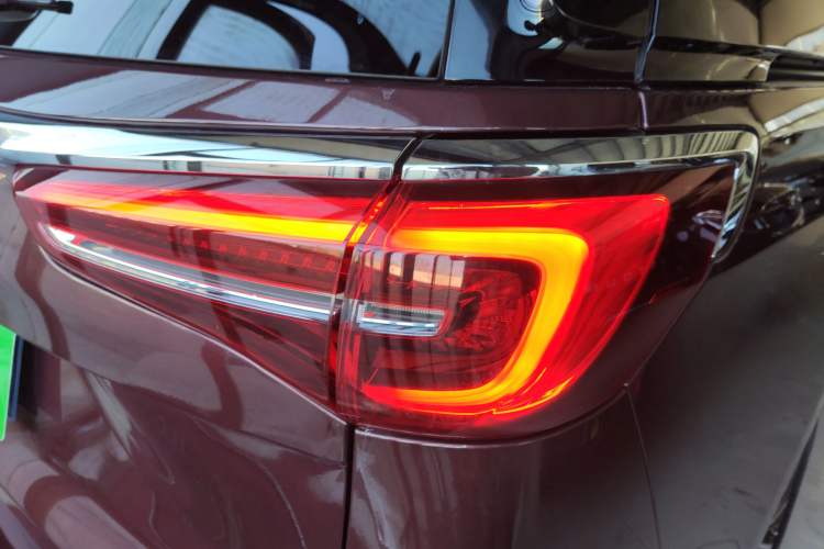 Used Buick GL8 2022 ES Landtrek 653T Flagship Model Exterior 3
