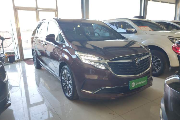Used Buick GL8 2022 ES Landtrek 653T Flagship Model Front Right 45 Deg